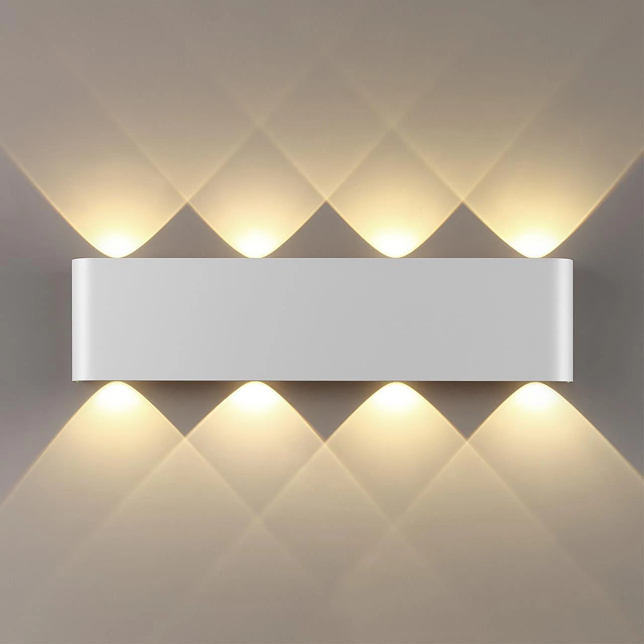 Настенный светильник Odeon Light Magnum 7192/8WL