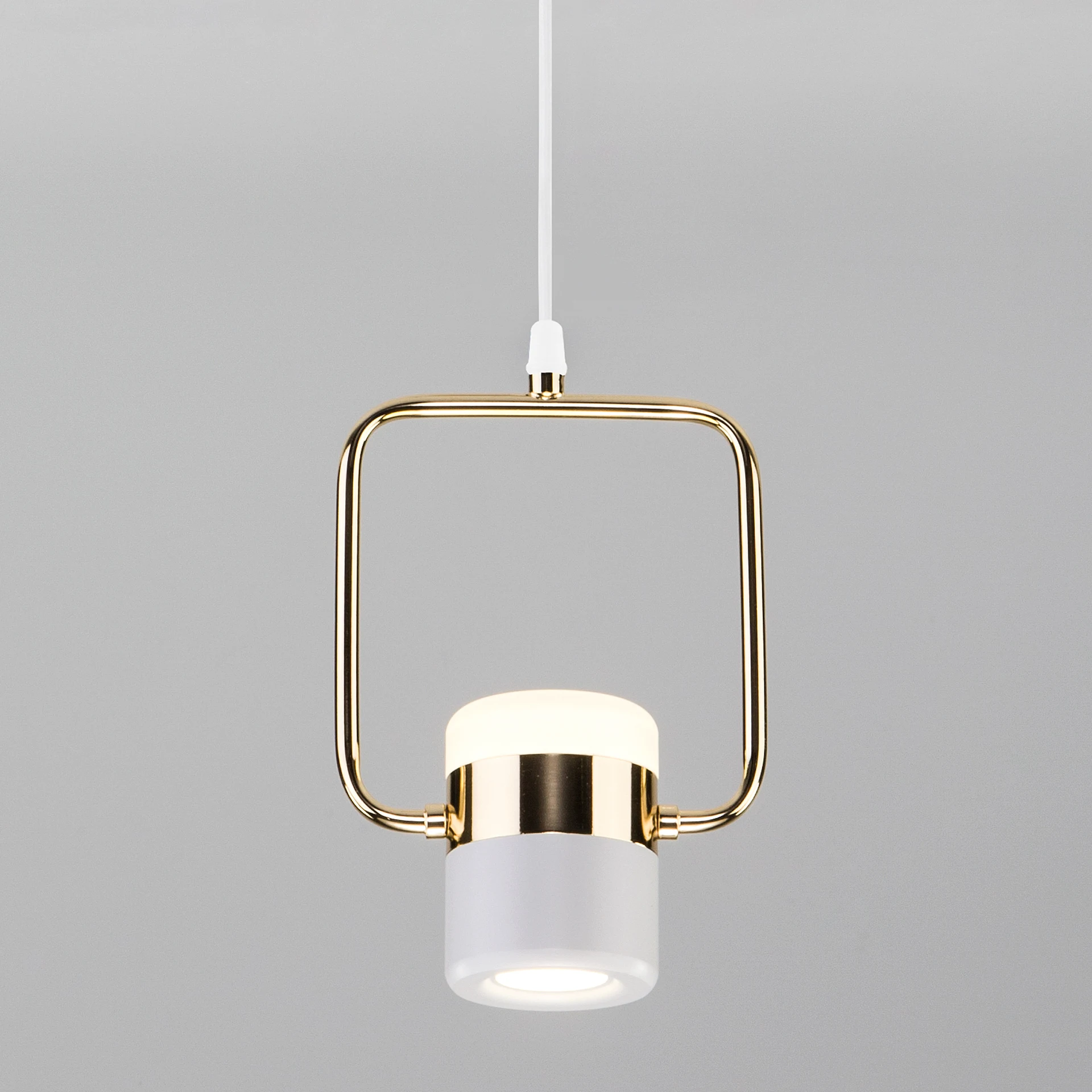 Светильник подвесной Eurosvet Oskar 50165/1 LED золото/белый 9W