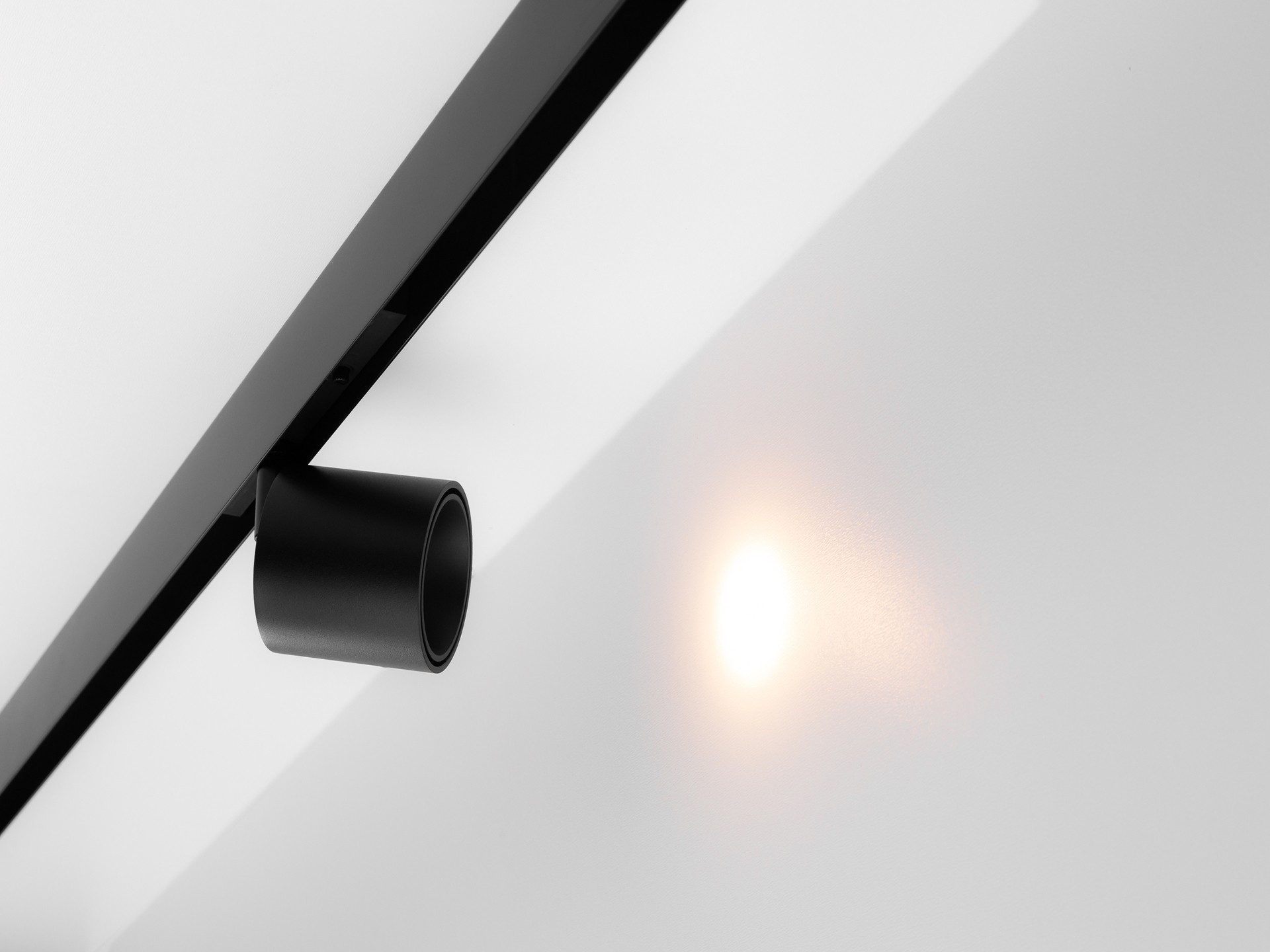 Трековый светильник SWG DesignLed SY mini SY-mini-521911-8.2-48-BL-NW